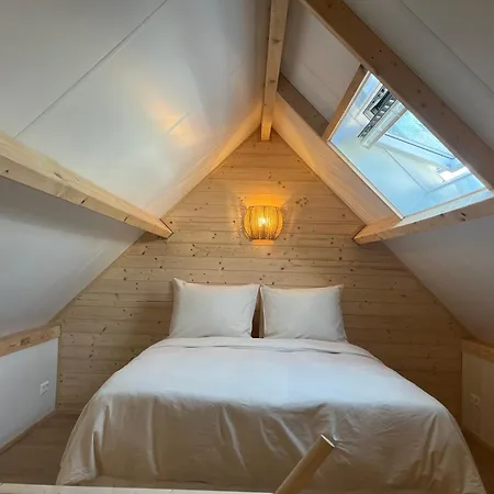 Holiday home Onder De Perenboom Apeldoorn